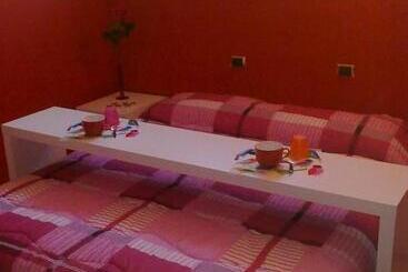 پانسیون Affittacamere Valchiavenna Foresteria In Tranquilla Villa Signorile Con Comodo Parcheggio Privato