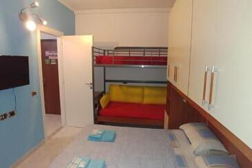 پانسیون Affittacamere Valchiavenna Foresteria In Tranquilla Villa Signorile Con Comodo Parcheggio Privato