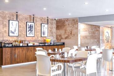 هتل Sleep Inn Villahermosa