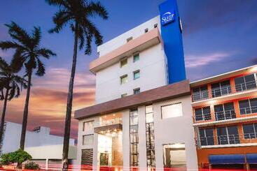 هتل Sleep Inn Villahermosa