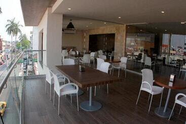 هتل Sleep Inn Villahermosa