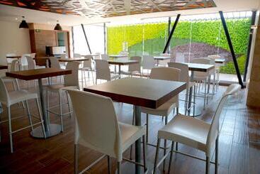 هتل Sleep Inn Villahermosa