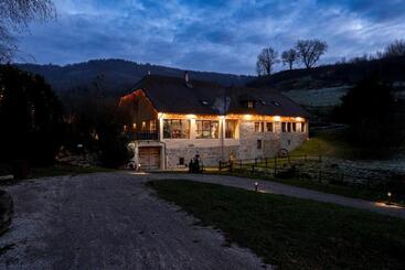 تختخواب و صبحانه Maison D'hôtes & Spa La Scierie