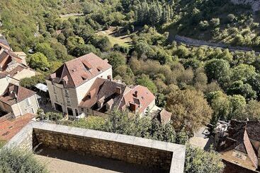 پانسیون Les Hauts De Saulies
