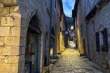 پانسیون Les Hauts De Saulies