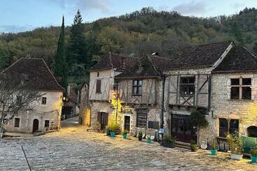 پانسیون Les Hauts De Saulies