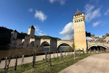 پانسیون Les Hauts De Saulies