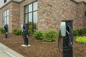 هتل Hampton Inn Cumberland