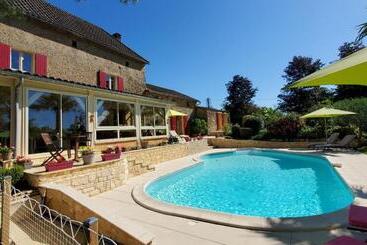 بنسيون Domaine De La Dame Blanche
