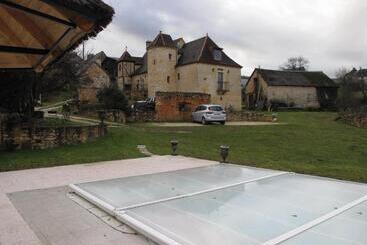 膳宿费 Gites Des 3 Vallées