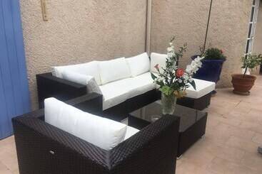 پانسیون Le Patio Fleuri