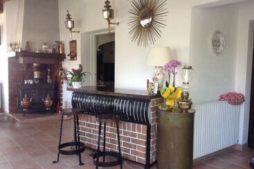 پانسیون Le Patio Fleuri