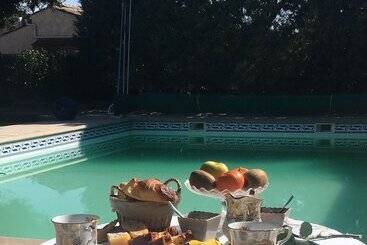 پانسیون Le Patio Fleuri