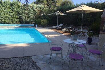 پانسیون Le Patio Fleuri