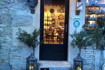 پانسیون Maison & Tartine