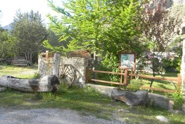 هاستل Auberge La Cleida