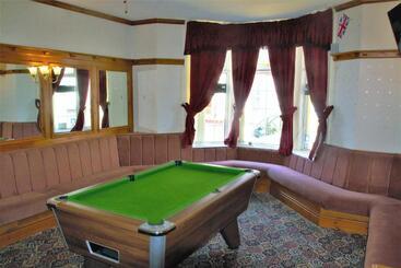 تختخواب و صبحانه Pine Lodge