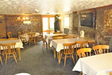 تختخواب و صبحانه Pine Lodge