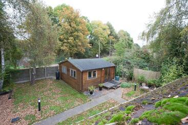 تختخواب و صبحانه West View Lodge