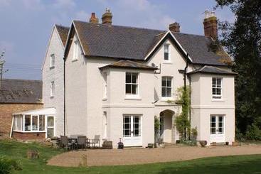 Haselor Farm B & B