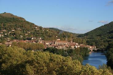 پانسیون Domaine De Cadenne