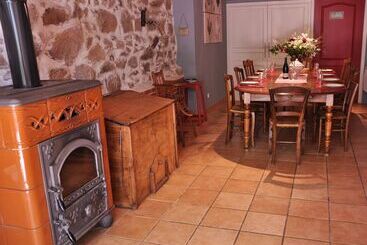 پانسیون La Ferme Aux Abeilles