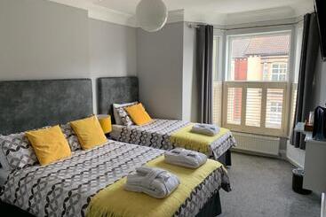 Armada Guesthouse - Redcar