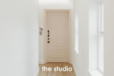 هتل Hideout