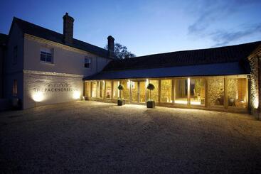 هاستل The Packhorse Inn
