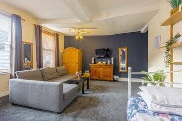 هاستل The Watergate Inn