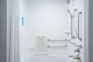 هتل Hampton Inn & Suites Atlanta  Decatur/emory