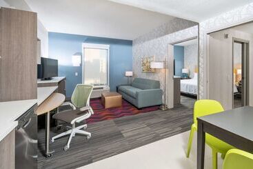 هتل Home2 Suites By Hilton Newark Airport