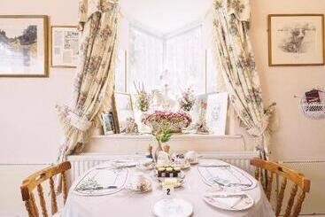 پانسیون Braemar Guest House