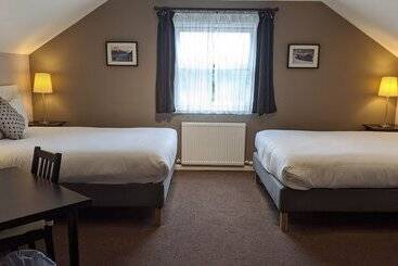 פנסיון Maclean Guest House