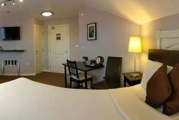 پانسیون Maclean Guest House