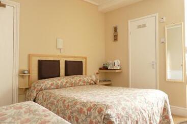 پانسیون Melbourne Guest House