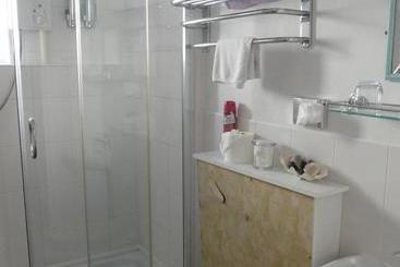 پانسیون Melbourne Guest House