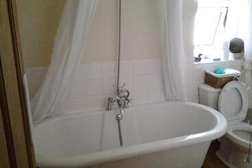 پانسیون No. 9 Guest House
