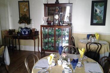 پانسیون No. 9 Guest House