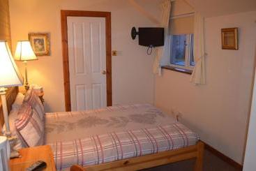 پانسیون Roseneath Guest House