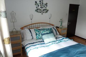 پانسیون Smithy Lodge Guest House