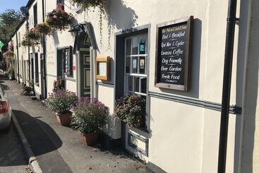 هاستل The New Court Inn