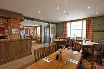 هاستل The Plough Inn