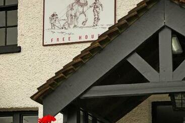 هاستل The Plough Inn