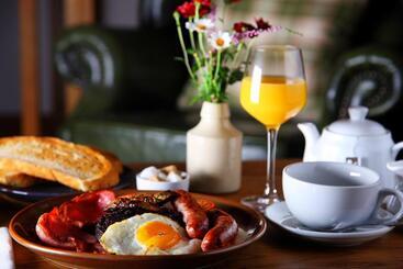 هاستل The Plough Inn