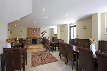 هاستل The Plough Inn