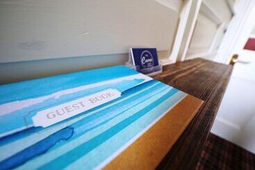 تختخواب و صبحانه Cowrie Guest House