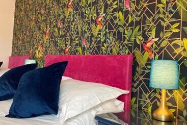 پانسیون The Bayridge Guest House
