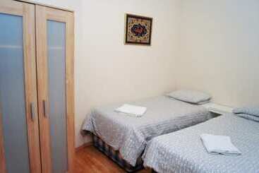 پانسیون The Dharma Lodge