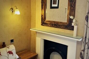 پانسیون West End Guest House